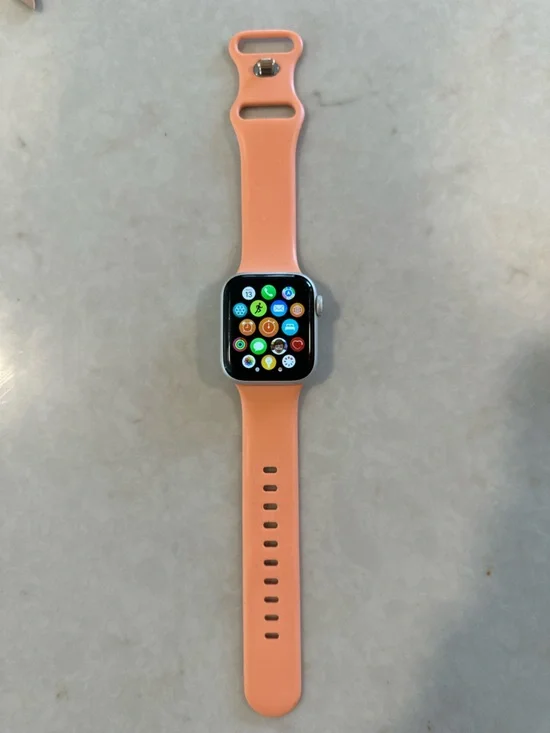 Apple Watch Series 4, 40mm, with Silicone Bands - Picture 4 of 4
